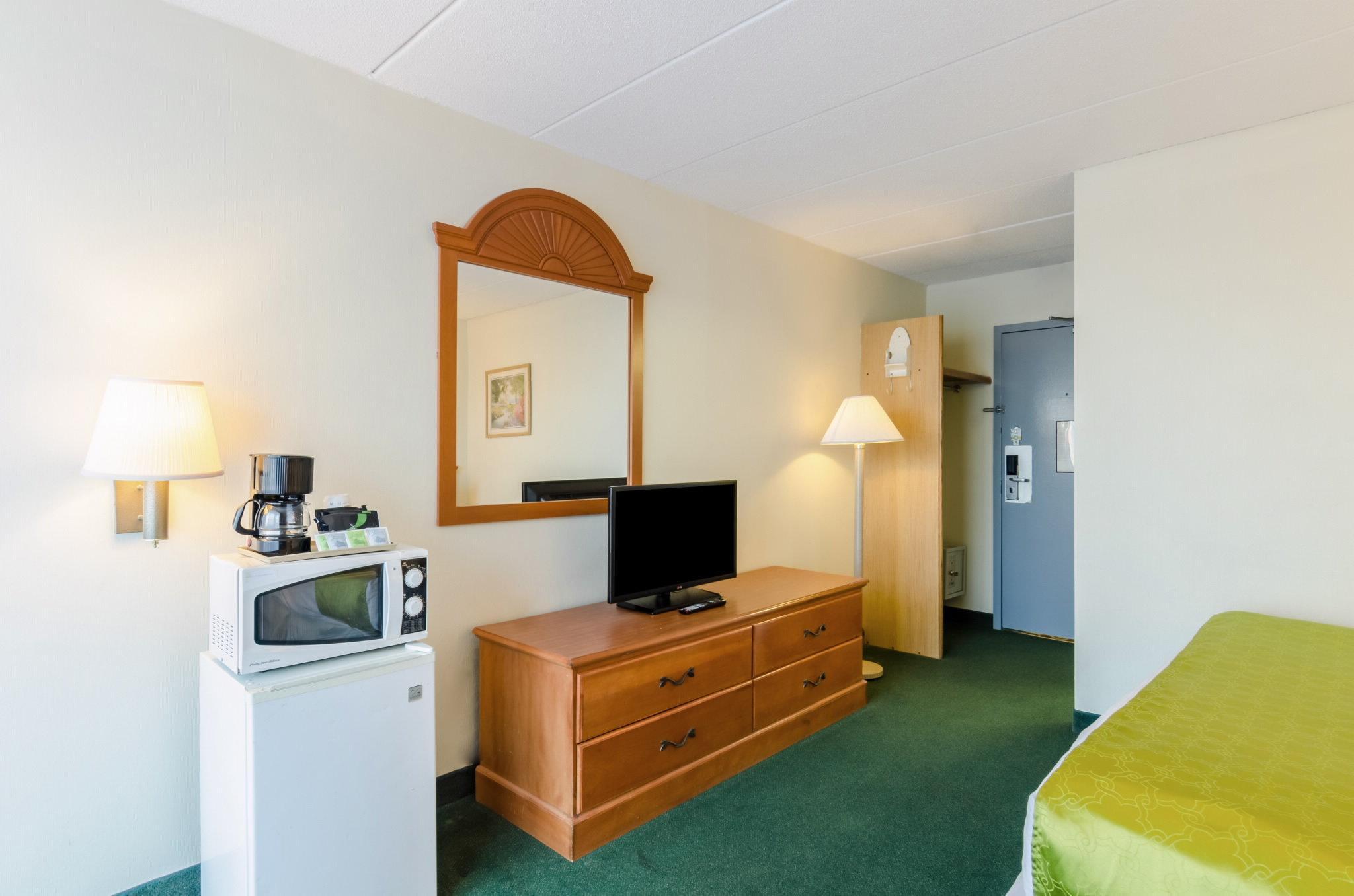 Quality Inn West Springfield Exteriér fotografie